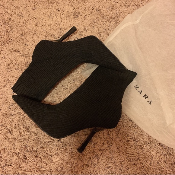 zara elastic heeled booties